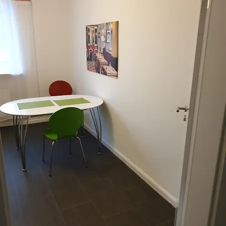 Apartment Fly Away